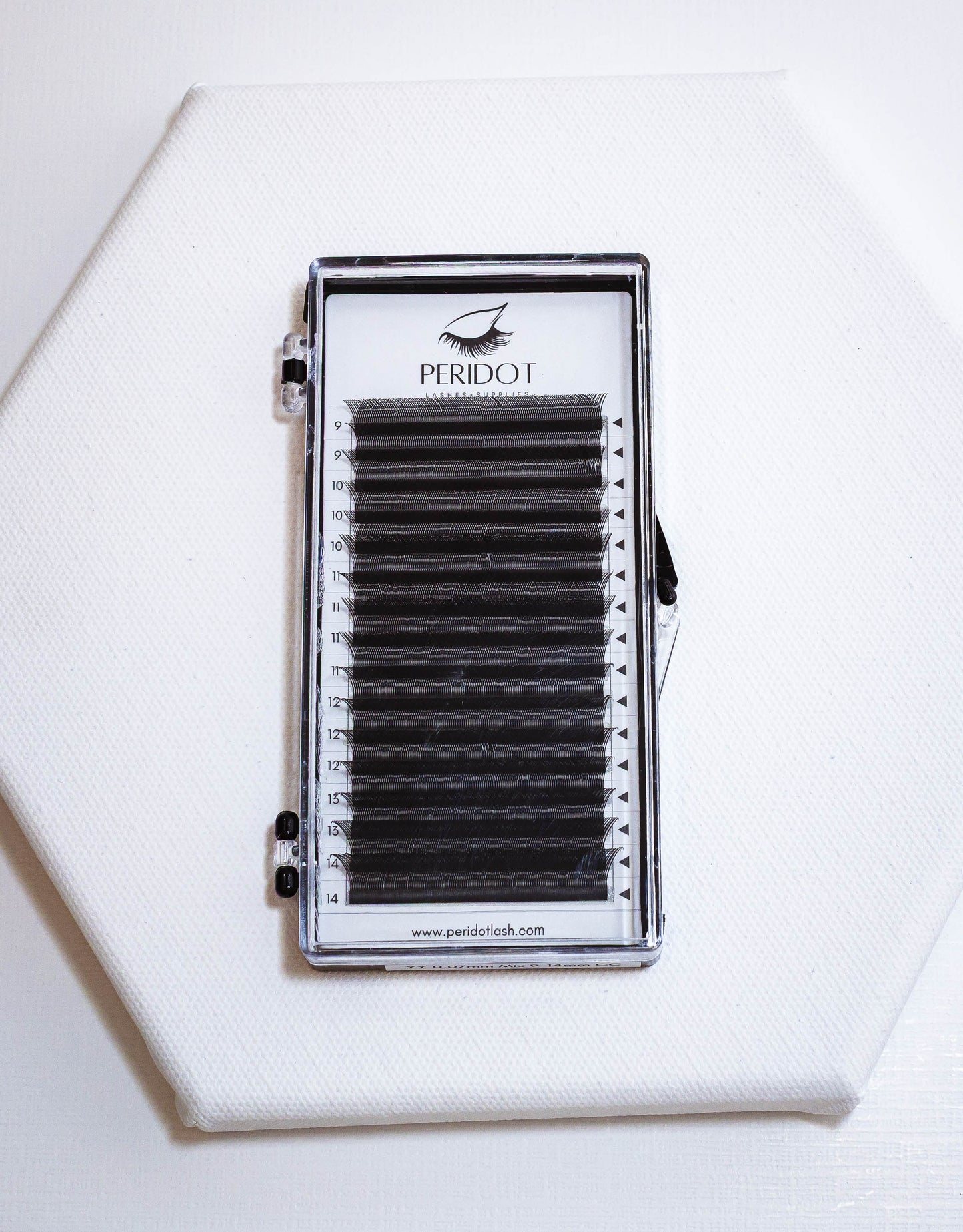 YY Lash Fans 0.07 CC Curl – Mixed Length Tray (9mm–14mm) | Peridot Lashes
